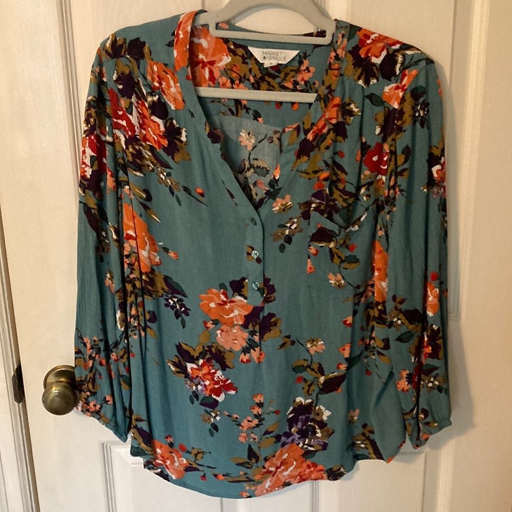 Market and Spruce Pratt Green Three-Quarter Sleeved Floral Blouse